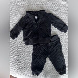 Gap quilted track set black size 12-18 months fits small